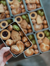 Load image into Gallery viewer, Wedding favor cookie box 2.0 (Min order of 10 boxes)