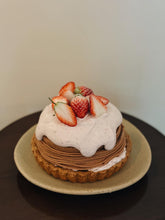 Load image into Gallery viewer, 6” STRAWBERRY MONT BLANC 草莓蒙布朗
