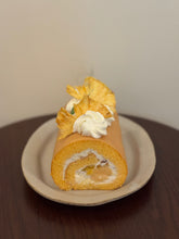 Load image into Gallery viewer, 6" PINEAPPLE PLUM ROLL 鳳梨梅子卷

