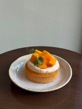 Load image into Gallery viewer, MANGO GULA MELAKA TART 芒果椰糖塔
