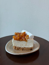 Load image into Gallery viewer, 6” APPLE CINNAMON CHEESECAKE 蘋果肉桂起司
