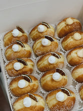 Load image into Gallery viewer, MINI DONUT 迷你香草甜甜圈  (60 pcs)
