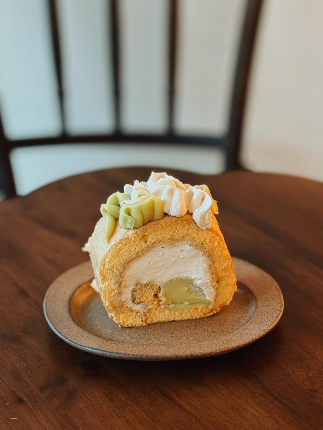 OOLONG SWEET POTATO ROLL 烏龍茶地瓜卷