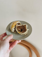 Load image into Gallery viewer, OSMANTHUS CHESTNUT 桂花栗子酥
